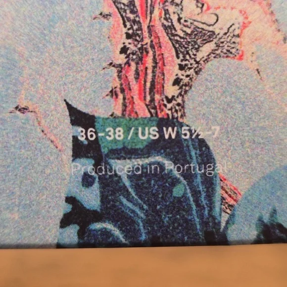 Hysteria by Happy Socks - Frida Crew Socks in Silky Viscose​​ - Picture 5 of 12